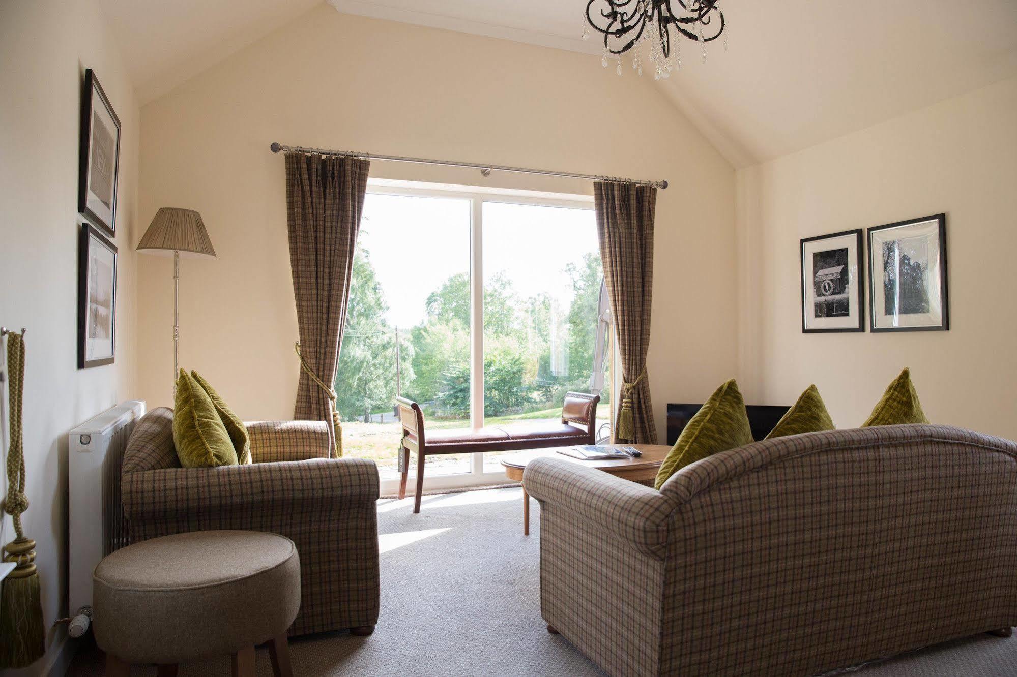 Muckrach Country House Hotel Dulnain Bridge Eksteriør billede